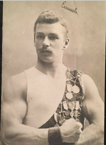 Сергей Елисеев - первый русский чемпион мира по тяжелой атлетике.jpg
